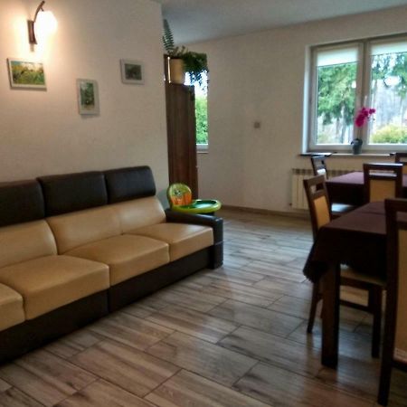 Pokoje Na Wiejskiej Naleczow Bagian luar foto