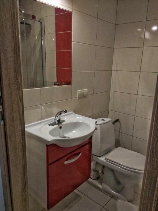 Pokoje Na Wiejskiej Naleczow Bagian luar foto