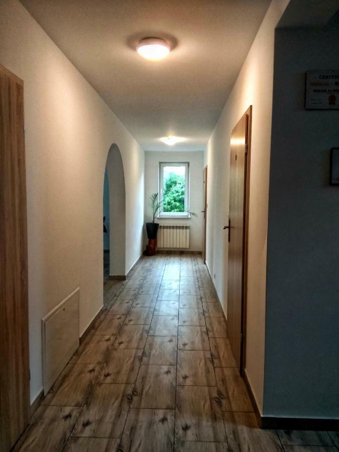 Pokoje Na Wiejskiej Naleczow Bagian luar foto