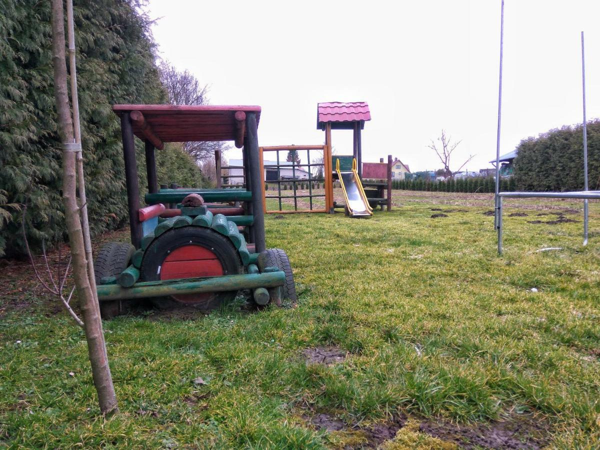 Pokoje Na Wiejskiej Naleczow Bagian luar foto